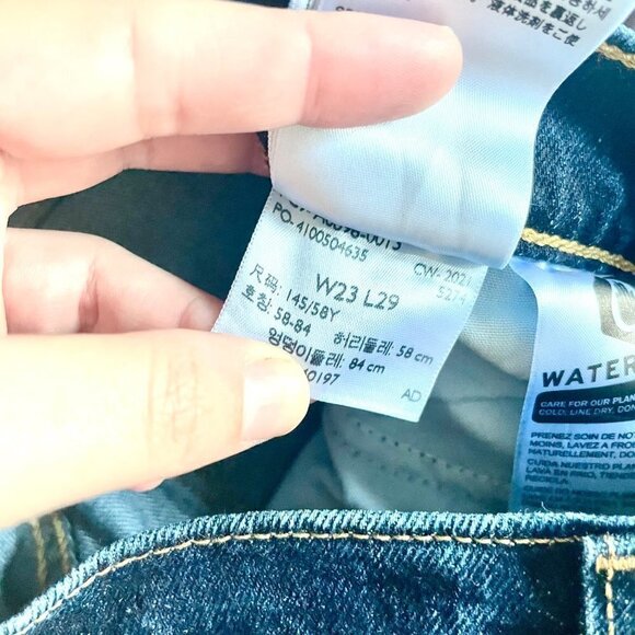NWT Levis Premium 70s High Slim Straight Jeans in Sonoma Wash Size 23 x 29 - Picture 8 of 8